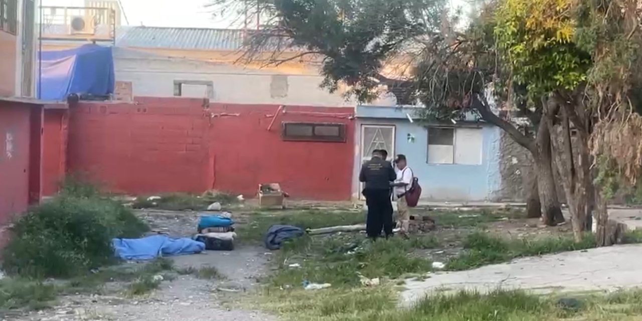 Localizan sin vida a albañil en terreno baldío