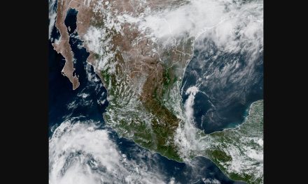 Monzón Mexicano y posible ciclón provocarán lluvias intensas en gran parte del país