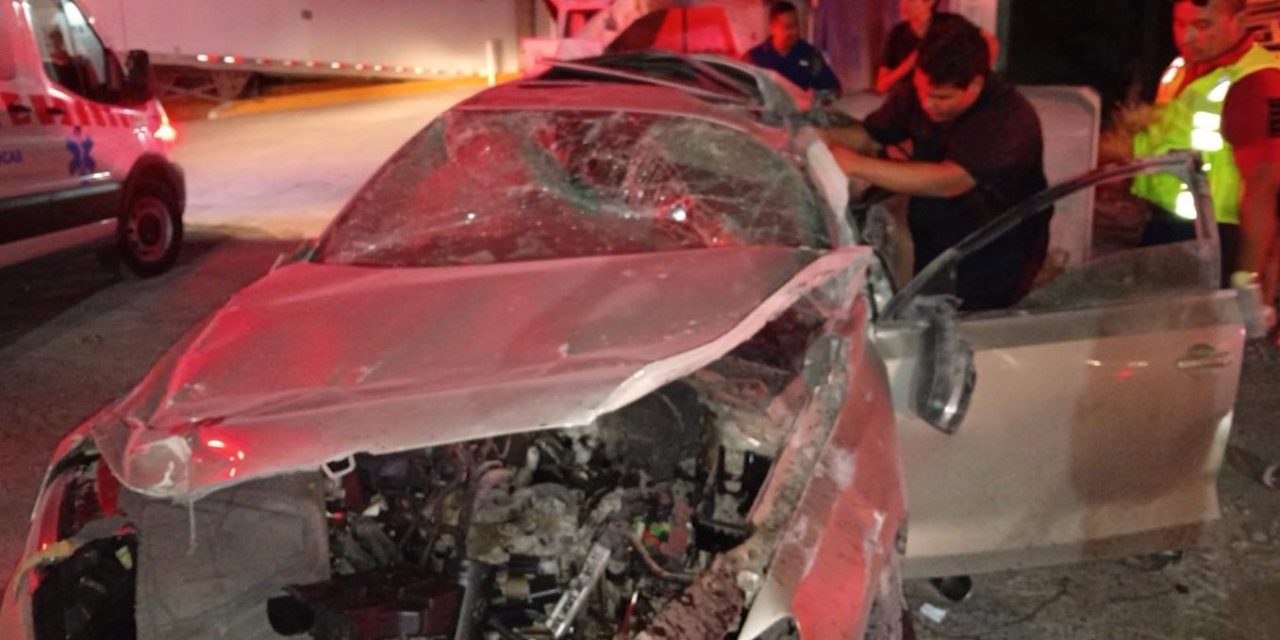 Sufren accidente en Los Pinos