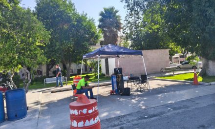 Acercan módulos de verificación vehicular a los automovilistas en Saltillo