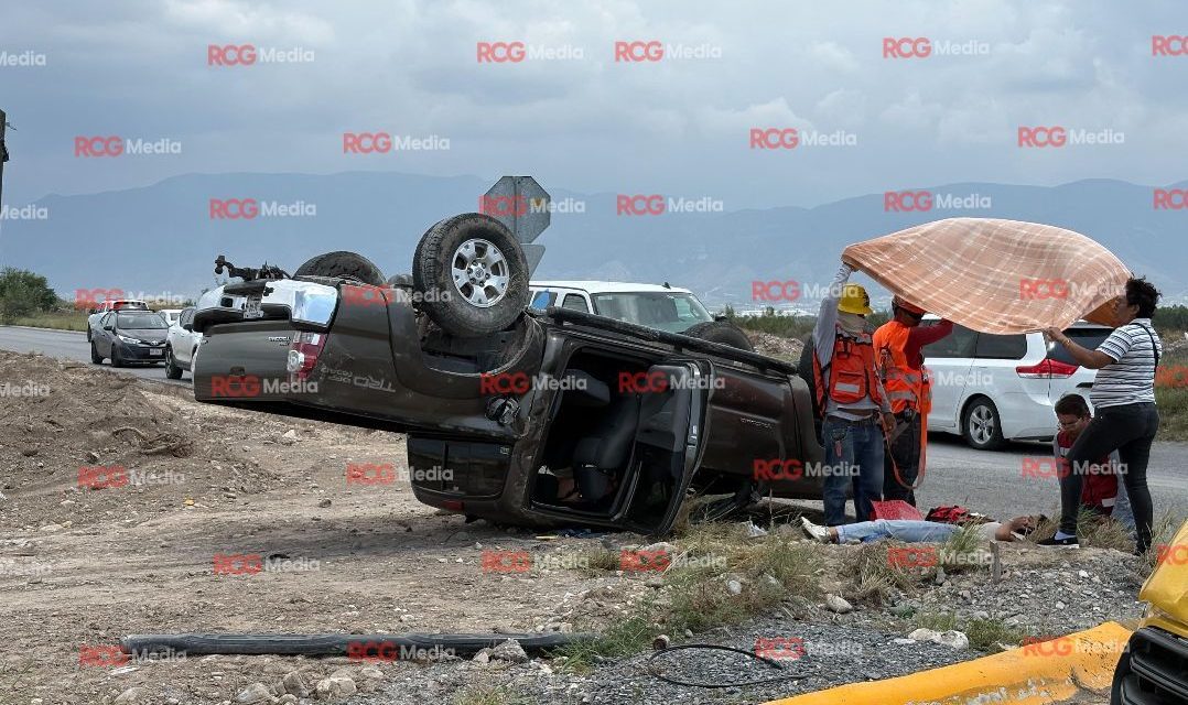 Saltillo: Se registra volcadura en bulevar Los Pastores