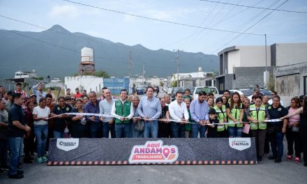 Sigue Javier Díaz entregando obras de pavimentación
