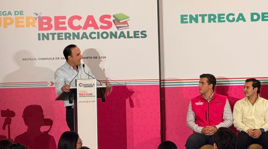 Entregan ‘Súper Becas Internacionales’ a 62 jóvenes coahuilenses