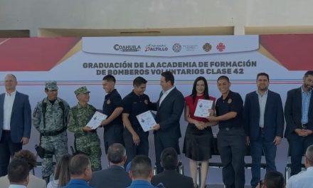 Se gradúan 28 cadetes de la academia de bomberos voluntarios en Saltillo