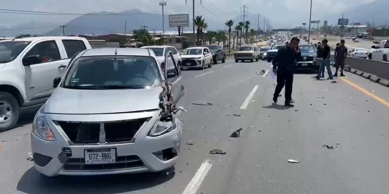 Se registra carambola de cuatro vehículos en el bulevar Fundadores