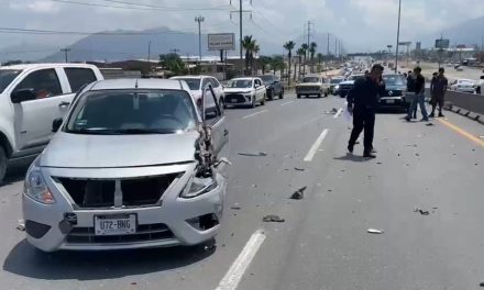 Se registra carambola de cuatro vehículos en el bulevar Fundadores