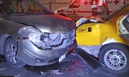 Hombre choca en la fila del antialcohol en Saltillo y deja dos personas lesionadas