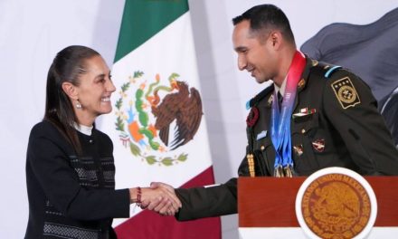 Claudia Sheinbaum ordena premiar cada medalla obtenida por atletas mexicanos en Centroamericanos y aumenta becas