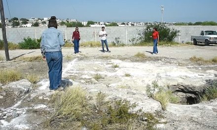 Construyen vivienda sobre la histórica cueva de los indios en Monclova