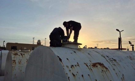 Decomisan casi 300 mil litros de huachicol y aseguran flota de tráileres en Altamira, Tamaulipas