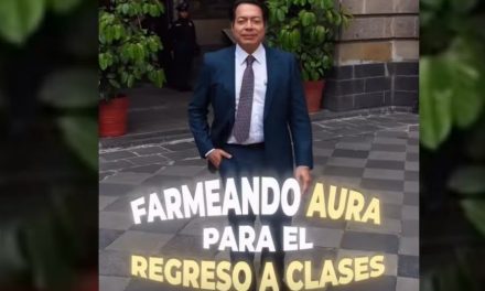Mario Delgado se sube al trend de ‘farmear aura’  para promover acciones de la SEP