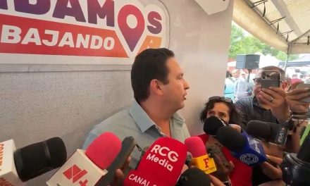 Javier Díaz extiende sus condolencias a familia tras multihomicidio