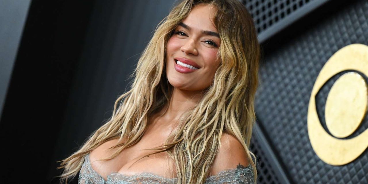 Karol G dona un millón de dólares a Colombia tras sismo