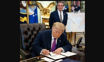 Trump ordena cambiar el nombre del Lago Ontario a ‘Lago de América’