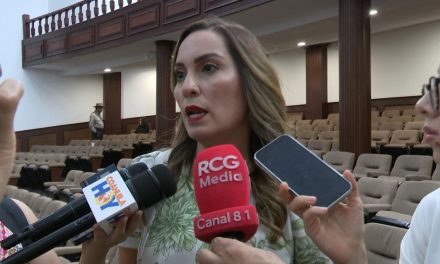 Los maestros en estado de indefensión frente a acusaciones falsas, afirma Magaly Hernández