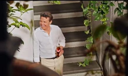 Luis Miguel reaparece en pantalla para estelarizar comercial de Coca-Cola