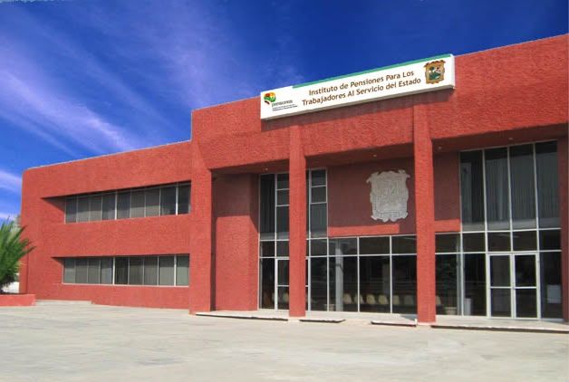 Pensionados y jubilados del gobierno del estado reciben su pago sin contratiempos