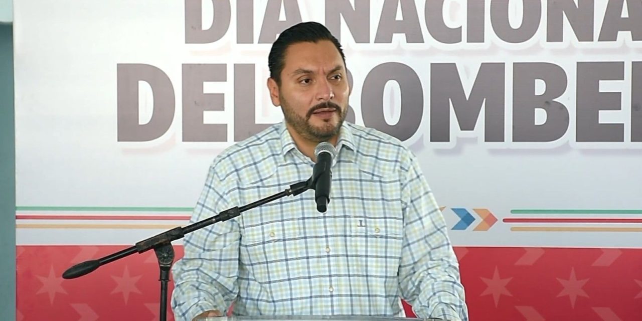 Reconoce el alcalde de Monclova a los bomberos en su día