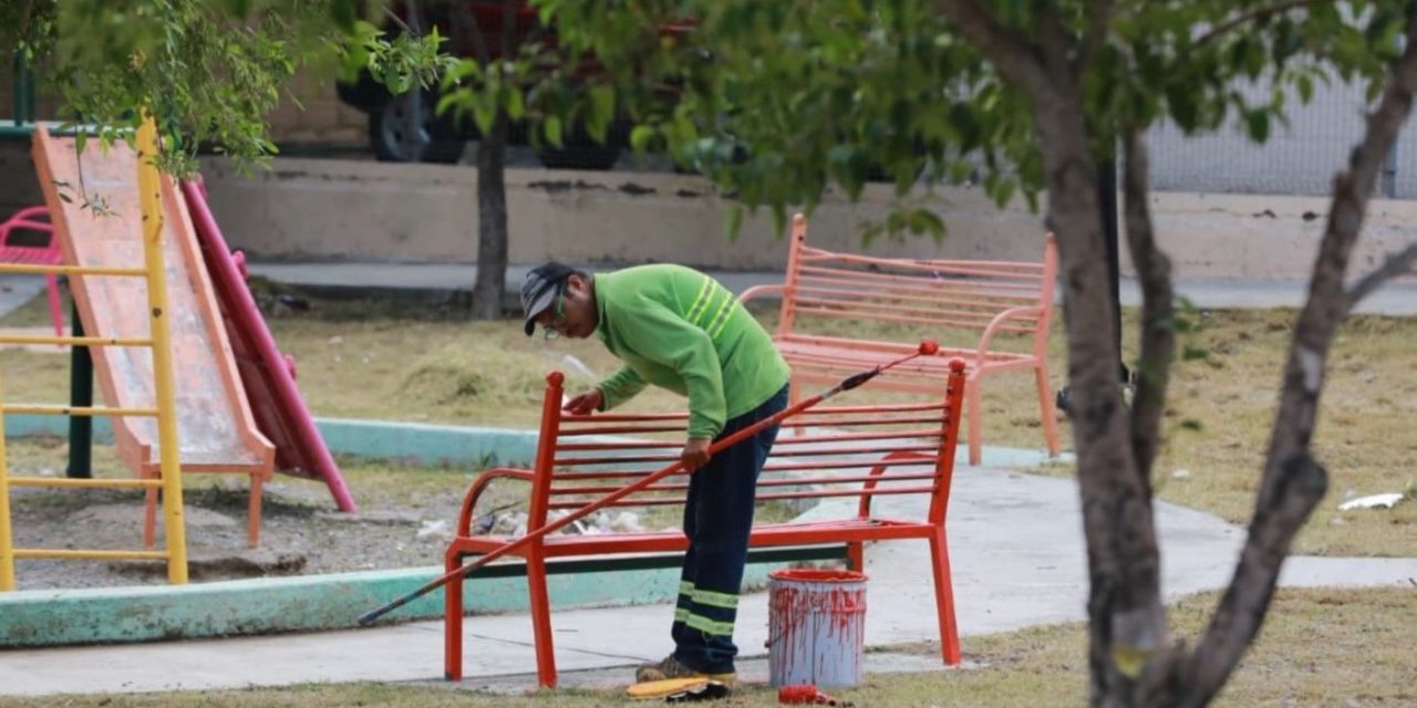 Refuerza el alcalde Javier Díaz acciones de embellecimiento en plaza de la Condesa