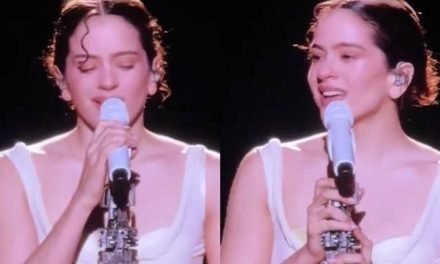 Rosalía conmueve a Guadalajara: Se detiene a saludar a un fan que vendía recuerditos de la cantante