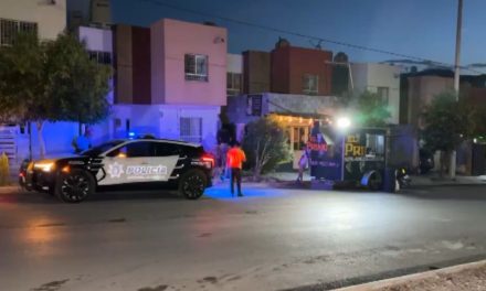 Se le bota el freno y causa diversos daños materiales al sur de Saltillo