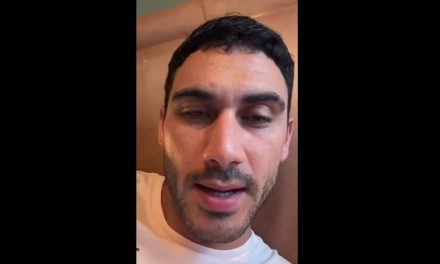 El actor Alejandro Speitzer denuncia saqueo de sus maletas tras llegar al AICM