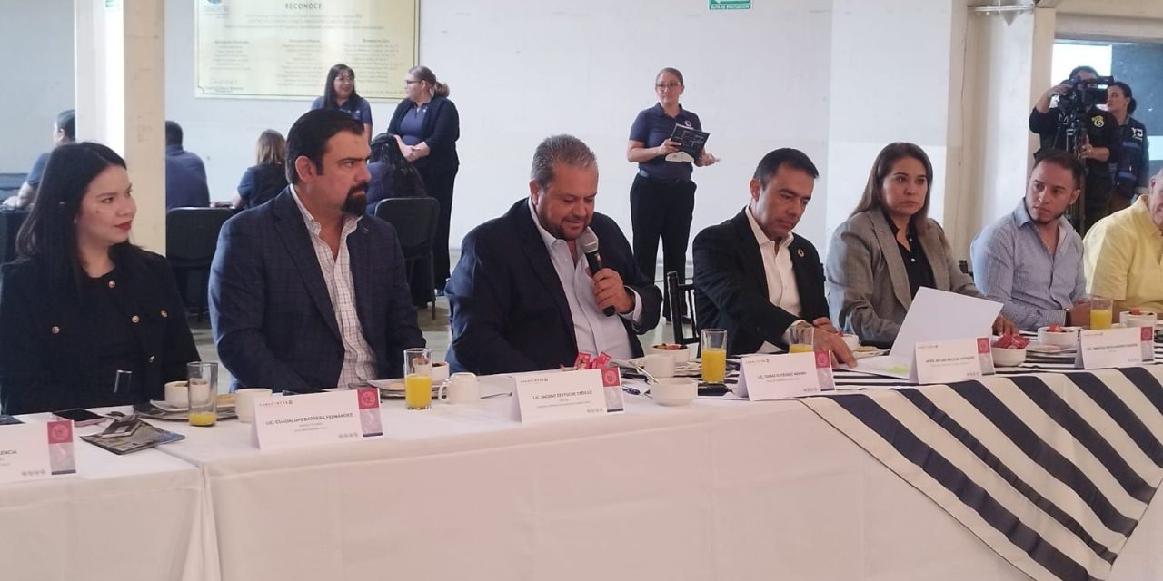Tomás Gutiérrez expone las bondades de invertir en Ramos Arizpe