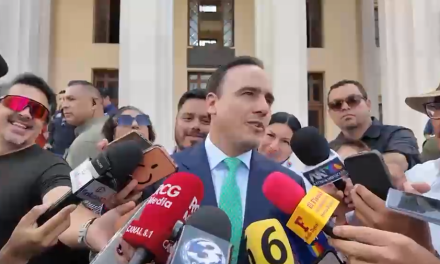 Celebra Manolo Jiménez retiro del Pase Turístico de Nuevo León