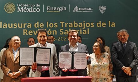 Acuerdan Pemex y sindicato alza de 7.5% en salarios
