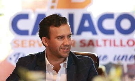 Gabriel Elizondo fortalece agenda desde el territorio con empresarios y jóvenes