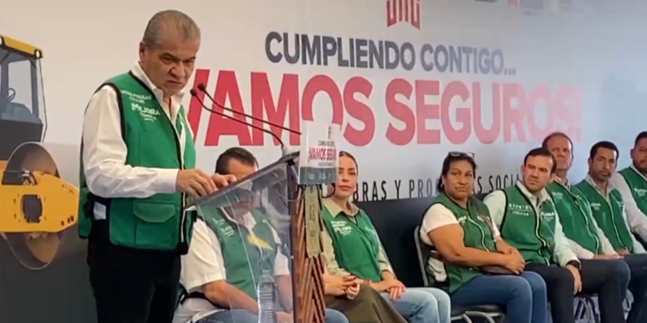 Alcalde y senador entregan obras de pavimentación en Torreón