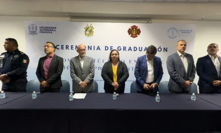 Capacitan a bomberos de Saltillo