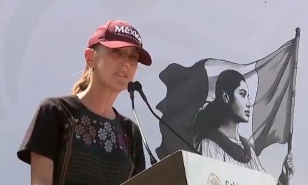 Claudia Sheinbaum defiende programas sociales en Baja California Sur y promete nuevas plazas docentes