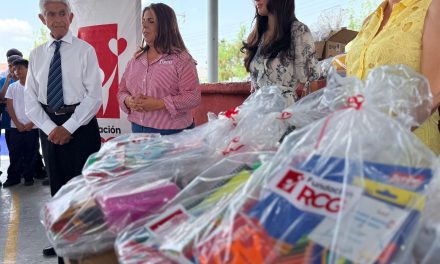 Fundación RCG entrega útiles escolares mediante el programa ‘Tú Apoyas, Él Estudia’