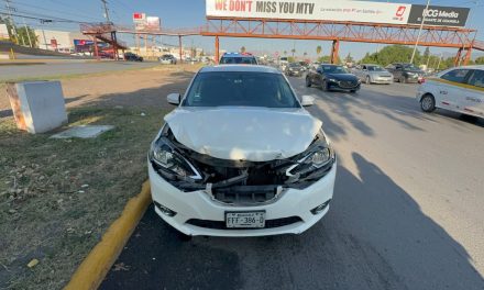 Se accidentan por alcance en Fundadores