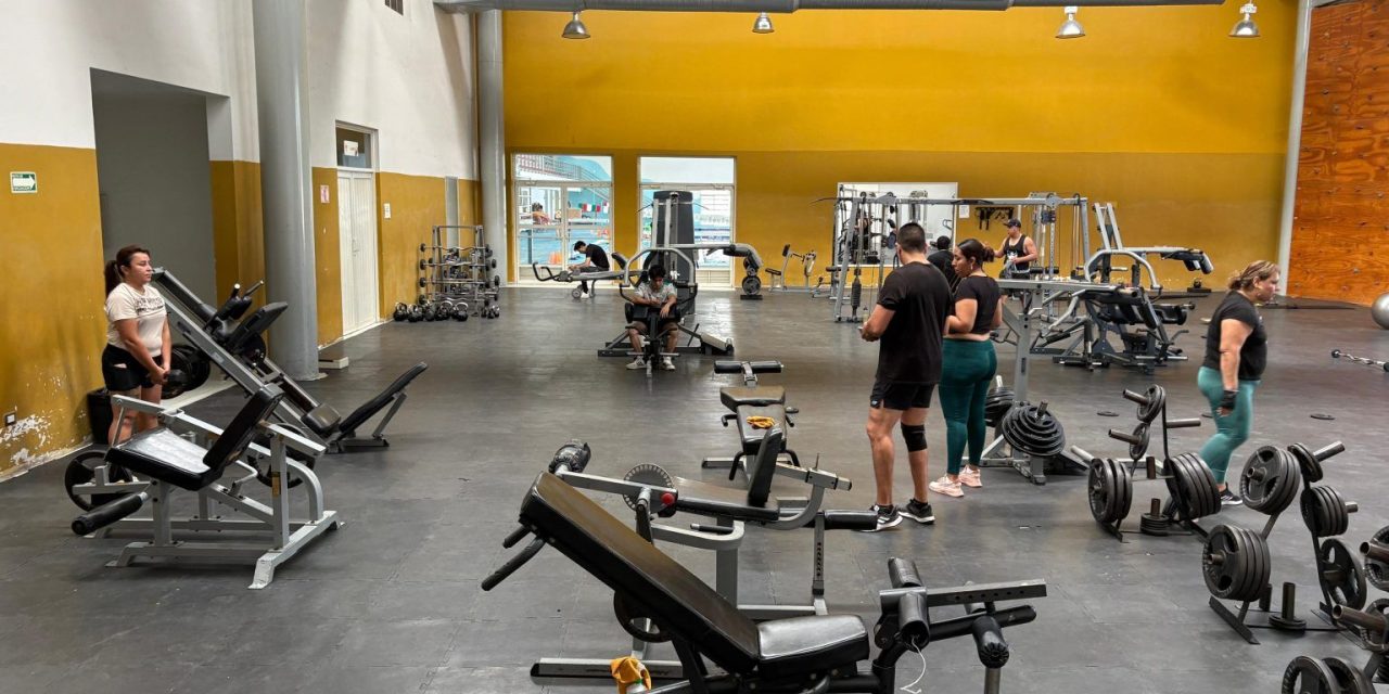 Equipan espacios deportivos en Torreón