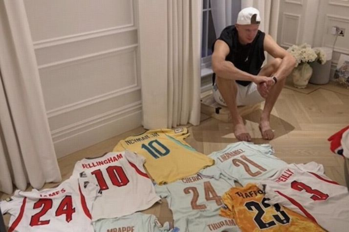 Haaland presumió su colección de camisetas y reveló regalo único de Bellingham