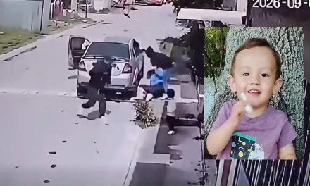 Cámaras captan indignante robo de un bebé de dos años en Puebla