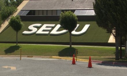 Obra inconclusa mantiene a alumnos fuera de clases en escuela Federico Berrueto Ramón