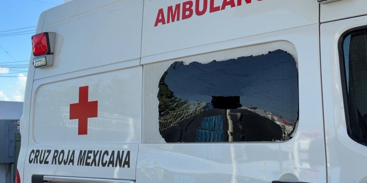 Pide Cruz Roja respeto tras daños a una ambulancia