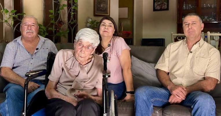 Fallece doña María de Jesús Aguirre de Saucedo, dueña de la panadería ‘El Roble’