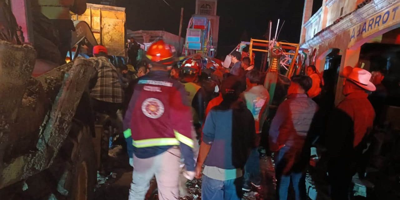 Tragedia en el Edomex: Explosión de pirotecnia derrumba techo de iglesia en Temascalcingo y deja nueve muertos