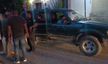 Unas cintas enredadas terminan en fuerte choque  en Parras