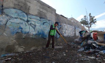 Va el alcalde de Saltillo, Javier Díaz por más arroyos y callejones limpios