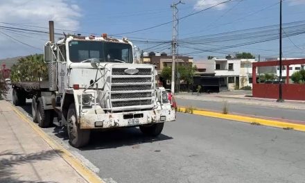 Vecinos de la colonia Brisas piden intervención sobre problema vial