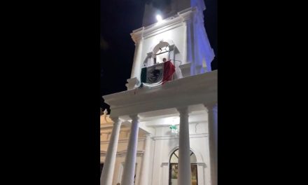 Alcalde de Huatabampo, Sonora comete insólito tropiezo verbal en pleno Grito de Independencia