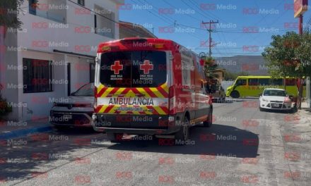 Hombre recibe atención médica en la colonia Nueva Jerusalén tras ingerir ácido