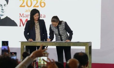 Sheinbaum firma decreto que exige renuncia a la doble nacionalidad para aspirantes a la Presidencia y gubernaturas