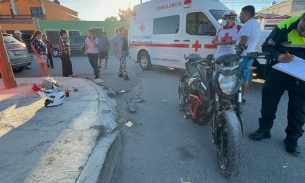 Motociclista resulta lesionado al impactarse contra camioneta en la Bellavista