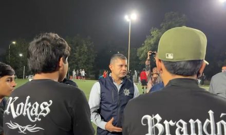 Jóvenes de Saltillo cambian la calle por la cancha
